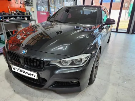 양주랩핑 F30 320i 3M 블랙카본 실내랩핑 / 양주시 덕정동