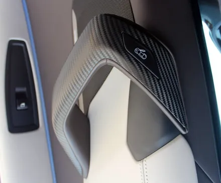 bmw i8 실내 카본랩핑시공으로 슈퍼카다운 실내연출 / 양주시 덕정동