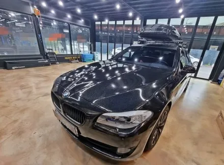 BMW 520d 노후된 외관랩핑 새로운 갤럭시블랙 전체랩핑 / 양주시 덕정동