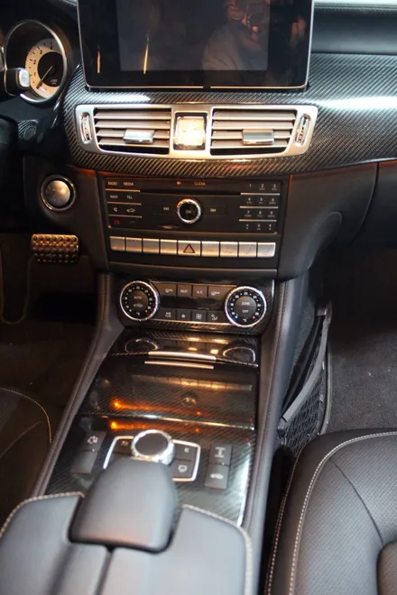 벤츠 CLS350 실내 카본랩핑시공 / 양주시 덕정동