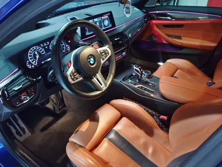 BMW 5시리즈 고성능 세단 M5 실내카본 랩핑시공 / 양주시 덕정동