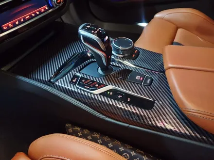 BMW 5시리즈 고성능 세단 M5 실내카본 랩핑시공 / 양주시 덕정동