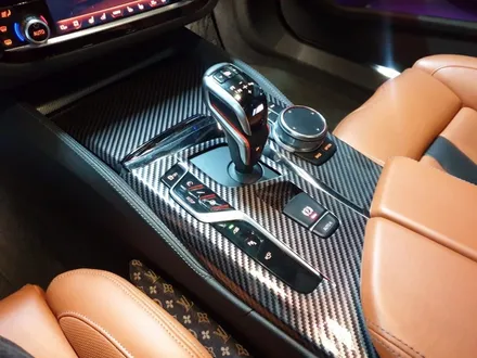 BMW 5시리즈 고성능 세단 M5 실내카본 랩핑시공 / 양주시 덕정동