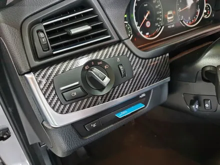 BMW F10 528i 실내카본랩핑으로 멋진 실내연출하세요 / 양주시 덕정동