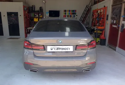 BMW G30 플러그인 하이브리드 크롬죽이기와 부분카본랩핑 리뷰 / 양주시 덕정동