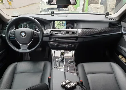 BMW F10 528i 실내카본랩핑으로 멋진 실내연출하세요 / 양주시 덕정동