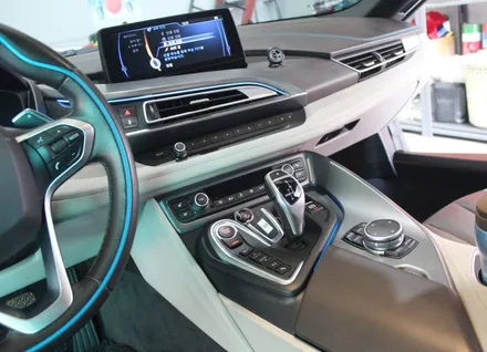 슈퍼카의실내엔? BMW I8 실내 카본랩핑 시공 / 양주시 덕정동