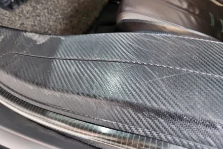 슈퍼 전기차 BMW i8 실내랩핑 도어스커프 유광카본 / 양주시 덕정동