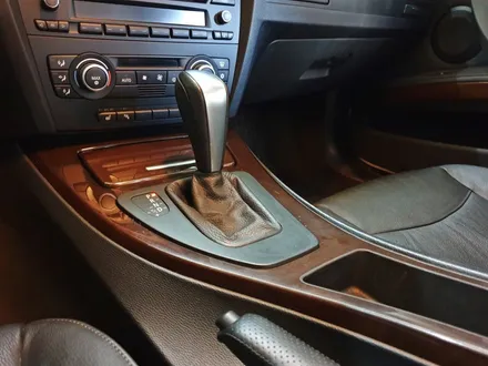 BMW E90 3시리즈 320i 실내카본랩핑 시공_랩핑거 / 양주시 덕정동