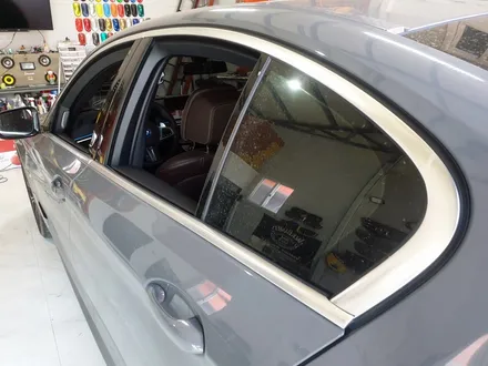 BMW G30 플러그인 하이브리드 크롬죽이기와 부분카본랩핑 리뷰 / 양주시 덕정동