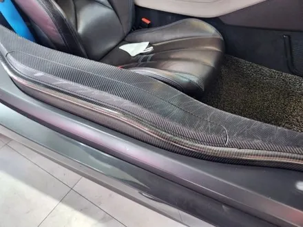 슈퍼 전기차 BMW i8 실내랩핑 도어스커프 유광카본 / 양주시 덕정동
