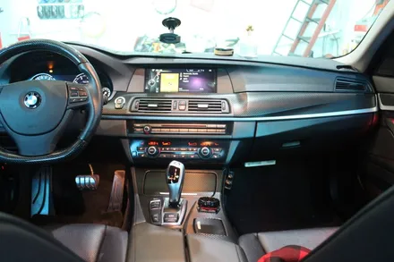 BMW 528I 실내 카본랩핑 시공으로 멋내기 / 양주시 덕정동