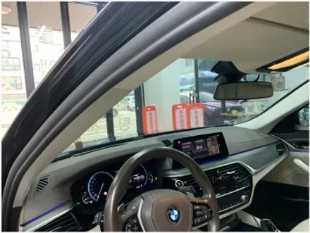 부산 명지 썬팅 BMW 5시리즈 G30 썬팅 재시공 및 아이나비 블랙작스 장착입니다