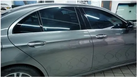 부산 명지 벤츠 W213 E클래스 블락포디 스카이블루 썬팅 재시공입니다