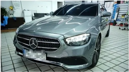 부산 명지 벤츠 W213 E클래스 블락포디 스카이블루 썬팅 재시공입니다