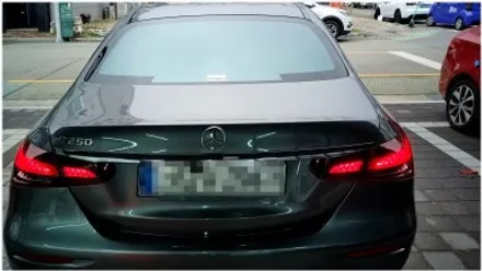 부산 명지 벤츠 W213 E클래스 블락포디 스카이블루 썬팅 재시공입니다