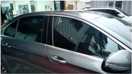 부산 명지 벤츠 W213 E클래스 블락포디 스카이블루 썬팅 재시공입니다