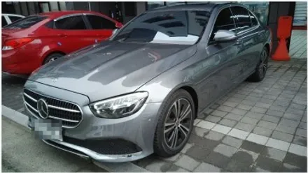 부산 명지 벤츠 W213 E클래스 블락포디 스카이블루 썬팅 재시공입니다