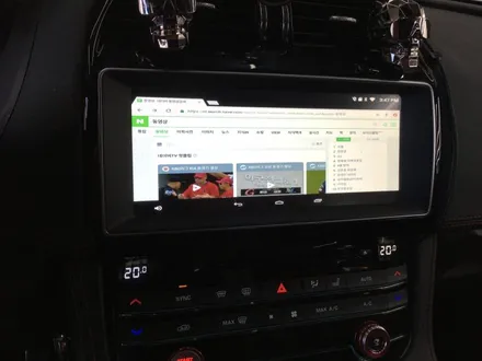 재규어 F-PACE M2C 카블릿으로 멀티미디어 환경 완성!!