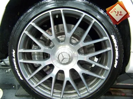 벤츠C63AMG 폴리아텍 휠도색