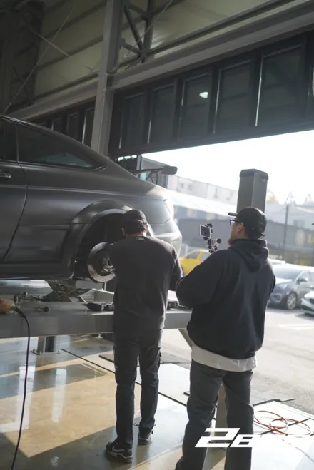 수원 화성 병점 동탄 오산 송탄 평택 투브로모터스 엔진오일 합성유 각종오일 바디킷 카본바디킷 공임작업 유튜버 도봉구주민님 w204 c63 amg 엔진오일 교환 / 화성 융건로