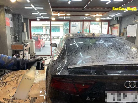 강서구 마곡 수입차( 아우디 A7 ) 사고 수리 ( 아우디 A7 ) 광택 차량 내부 스팀세차까지 완벽하게 처리해드렸습니다 / 서울 강서