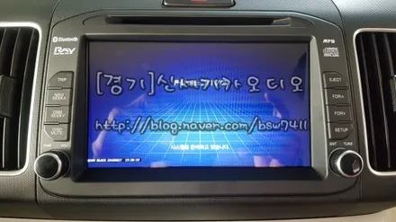 [오산네비게이션 기아레이파인드라이브q100네비게이션매립시공]오산동탄수원향남송탄평택 오산네비게이션 오산경보기 광각미러 블랙박스 열차단썬팅 원격시공경보기 / 평택 오산 안성