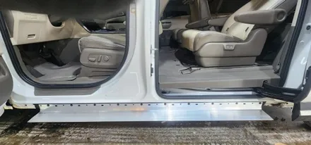 오산더뉴카니발 옆발판 시공                오산 동탄 수원 향남 평택 송탄 / 평택 오산 안성
