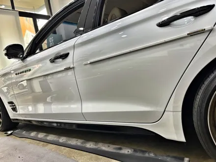 제네시스 g70 투톤랩핑,크롬죽이기(3m 2080 gloss black) / 수원 영통구