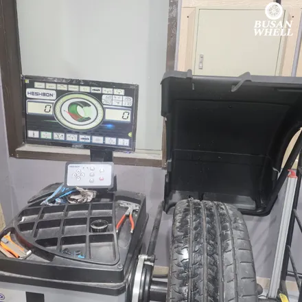 벤츠 e220 다이아몬드컷팅휠 휠복원과정입니다 / 부산 금정, 북구, 동래, 기장, 양산