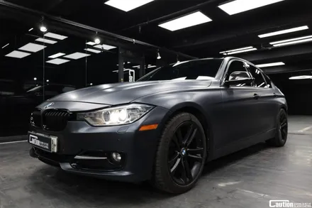 BMW 330d 무광으로 바꾸고 싶다면 KPMF 무광 마그네틱 블랙 랩핑 / 과천시 주암동