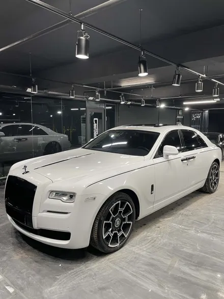 KPMF 탑폴리에   화이트/블랙  풀래핑_       롤스로이스 ROLLS ROYCE / 과천시 주암동