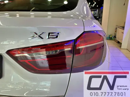 BMW F16 X6 묵직해보이는 뒷태 대전테일램프필름 오라칼 미드그레이 시공 / 대전 서구