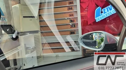포르쉐 파나메라 옆유리 썬팅 비내림현상으로 팰트지와 썬팅재시공 / 대전 서구