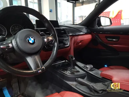 BMW 428I 쿠페 실내를 카본으로 바꾸기 수원랩핑전문점 씨앤큐원에서 4시리즈 카본실내랩핑 시공기 / 수원 오목천동