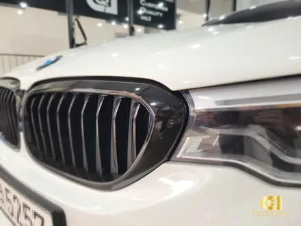 BMW 530I 그릴과 사이드 미러 랩핑시공으로 드레스업 완성! 수원 자동차 랩핑 전문점 씨앤큐원에서 / 수원 오목천동