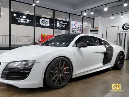 아우디 R8 v10 리얼카본 패키지 랩핑 시공 수원랩핑 전문점 씨앤큐원 에서 / 수원 오목천동