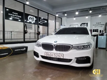 BMW 530I 그릴과 사이드 미러 랩핑시공으로 드레스업 완성! 수원 자동차 랩핑 전문점 씨앤큐원에서 / 수원 오목천동