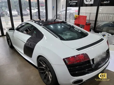 아우디 R8 v10 리얼카본 패키지 랩핑 시공 수원랩핑 전문점 씨앤큐원 에서 / 수원 오목천동