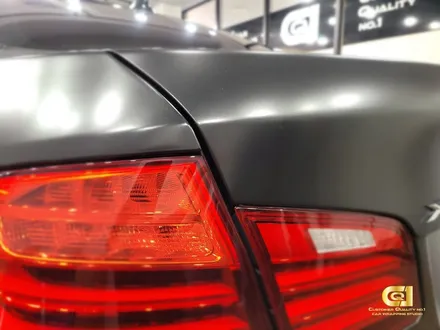 BMW 520d 새틴블랙 전체랩핑시공기! 수원랩핑 전문점 씨앤큐원에서 시공 완료 / 수원 오목천동