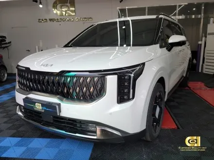 기아 카니발KA4 페이스리프트 투톤랩핑 시공은 수원랩핑 전문점 씨앤큐원에서 / 수원 오목천동