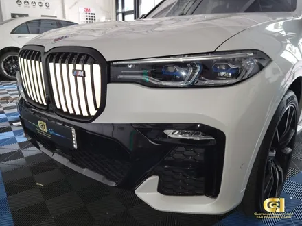 BMW X7 전기형 아이코닉글로우 그릴 반사지 랩핑으로 빛을 더하다 / 수원 오목천동