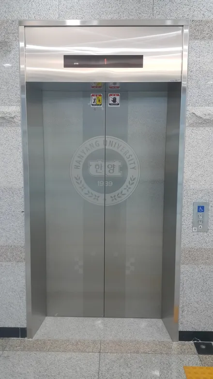 한양대학교 에리카 캠퍼스 엘레베이터 랩핑 시공기 수원 씨앤큐원 에서! / 수원 오목천동