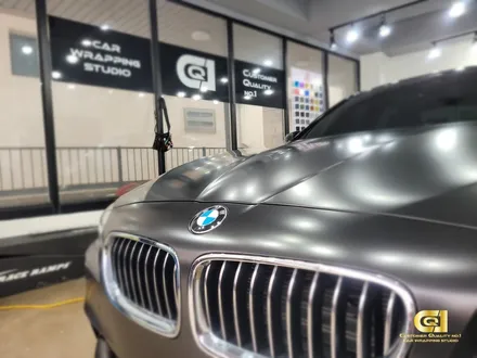 BMW 520d 새틴블랙 전체랩핑시공기! 수원랩핑 전문점 씨앤큐원에서 시공 완료 / 수원 오목천동