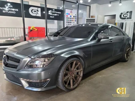 벤츠 CLS 63AMG 새틴 블랙락그레이 전체랩핑 시공기 수원랩핑 전문점 씨앤큐원 에서 / 수원 오목천동
