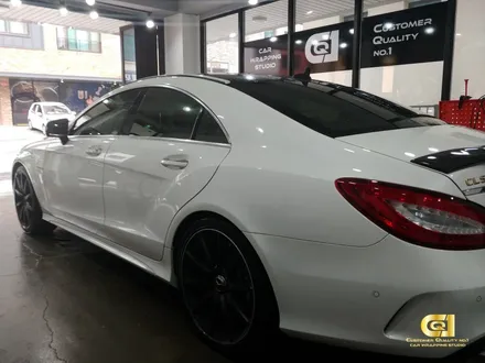 CLS 64AMG의 매트한 변신 수원 자동차 랩핑 전문점 씨앤큐원에서 매트 실버 메탈릭 전체랩핑 시공기! / 수원 오목천동