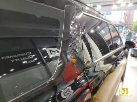 기아 카니발 KA4 크롬죽이기 시공으로 올블랙 카니발 탄생! 수원랩핑 전문점 씨앤큐원 에서 / 수원 오목천동