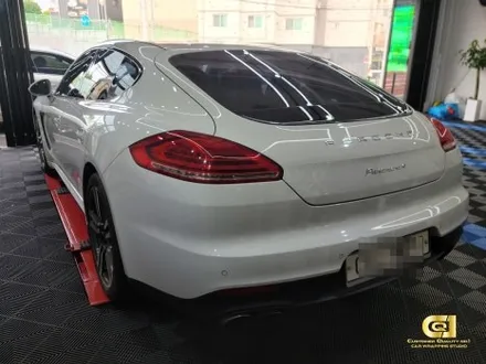 포르쉐 파나메라 카마인레드 전체랩핑 시공완료 수원랩핑 전문점 씨앤큐원에서 / 수원 오목천동
