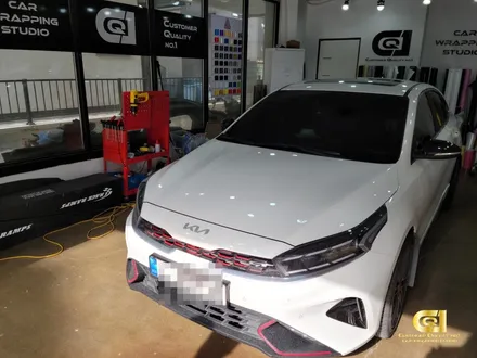 기아 K3 GT 루프스킨 시공으로 스포티함 더하기 수원랩핑 전문점 씨앤큐원 에서 / 수원 오목천동