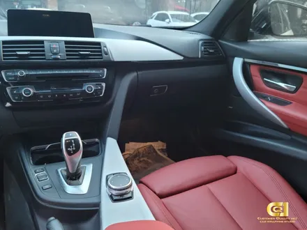 BMW 실내랩핑 시공으로 드라이빙 감성 업그레이드 수원랩핑 전문점 씨앤큐원 에서 / 수원 오목천동